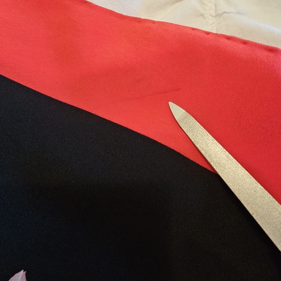 Vintage Gucci Floral Scarf - Picture 6 of 7